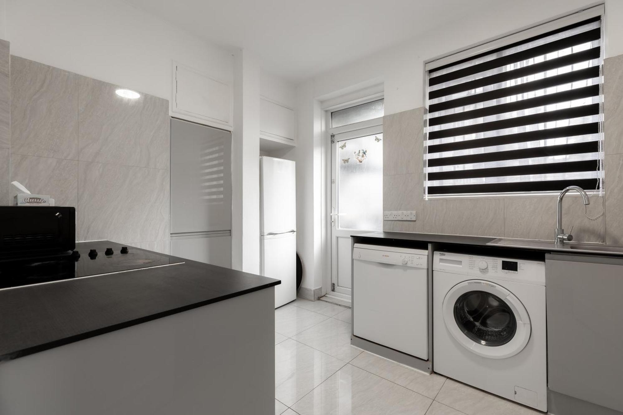 Apartment Family Steps From Hyde Park & Oxford St