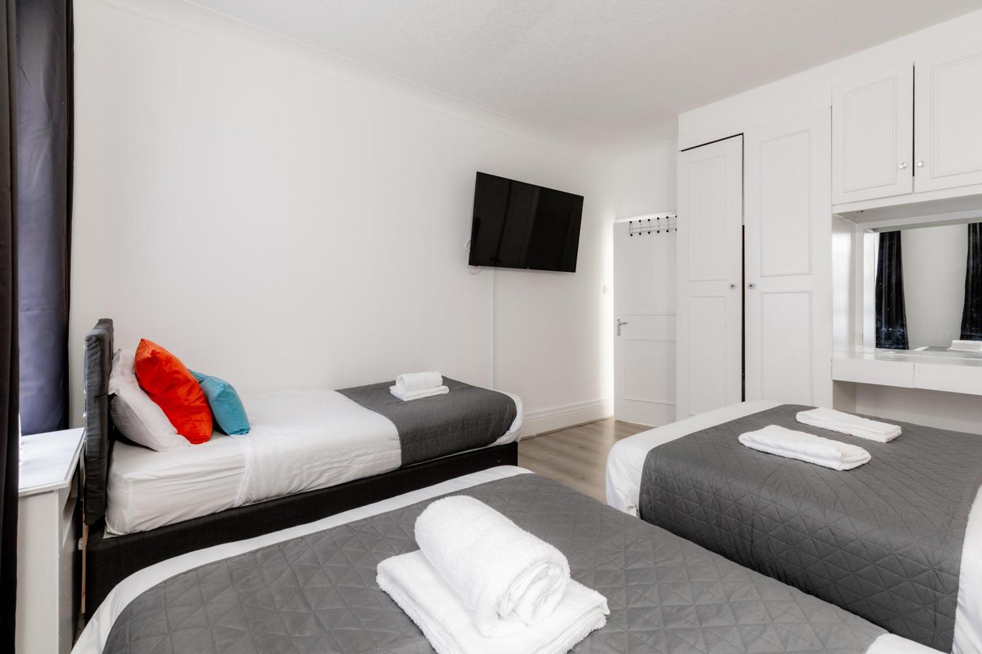Apartment Family Steps From Hyde Park & Oxford St London